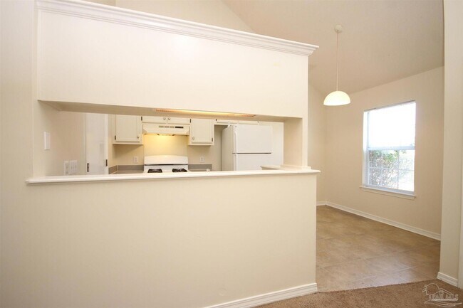 Foto del edificio - 7033 Weatherwood Dr