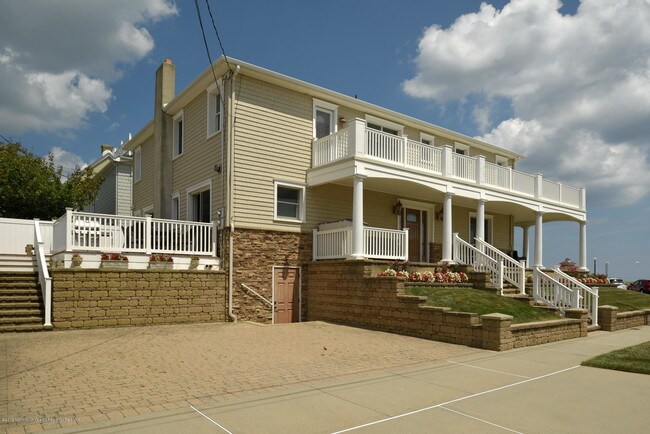 Building Photo - 301 Ocean Ave