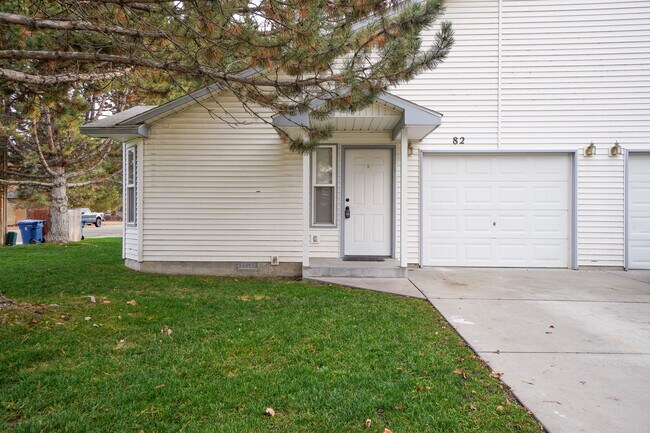 Foto del edificio - 82 3rd St