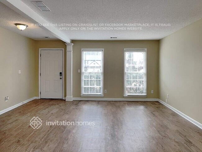 Foto del edificio - 630 Rosedown Way