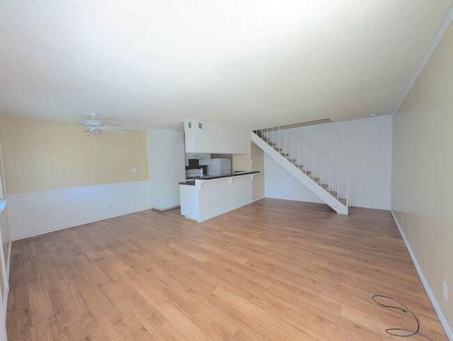 Building Photo - 6435 Greenback Ln