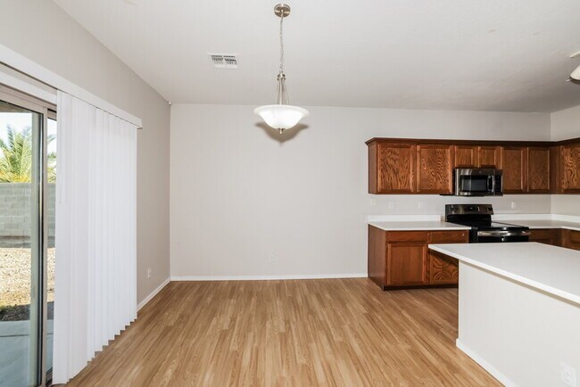 Building Photo - 2239 S 173rd Dr