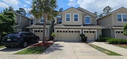Building Photo - 221 Richmond Dr