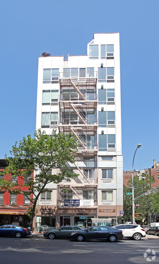 Foto del edificio - 220-222 Third Ave