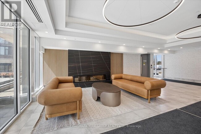 Building Photo - 705 Davis Dr