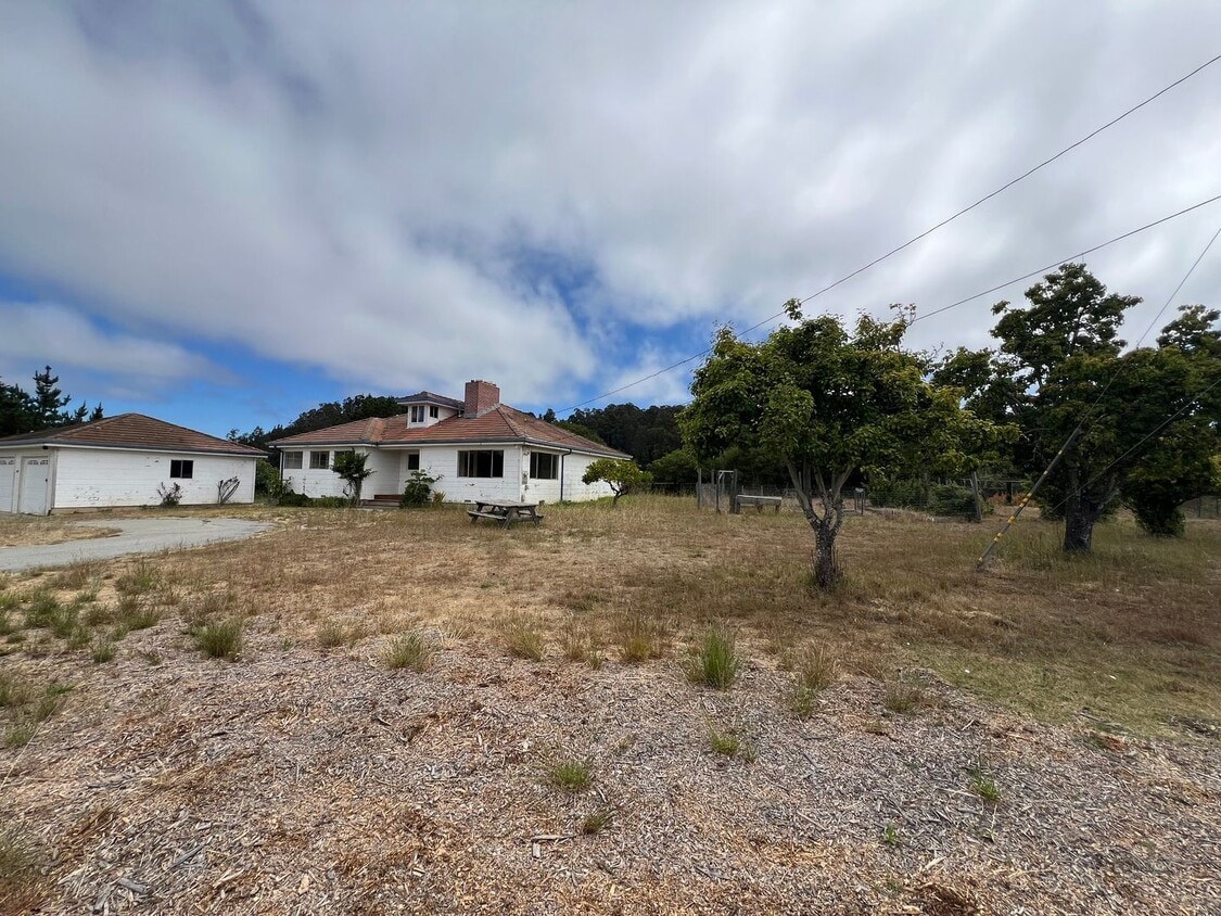 Primary Photo - Coastal Retreat with Ocean & Valley Views ...
