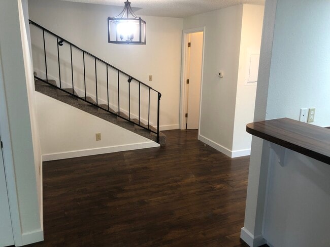 Building Photo - 4290 Meadowbrook Court Northeast, Unit 4294