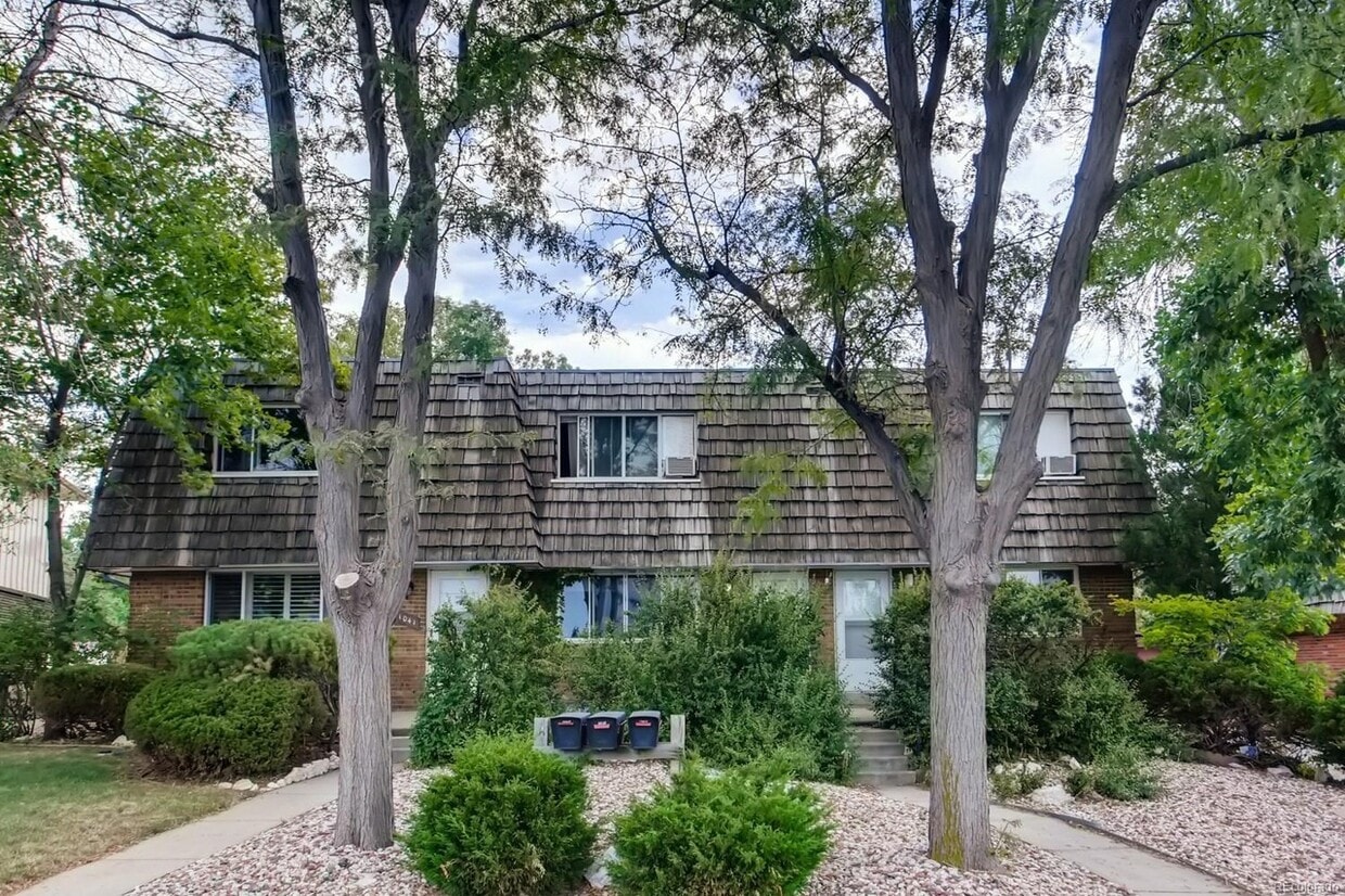 1041 Chambers Ct, Aurora, CO 80011 Townhome Rentals in Aurora CO