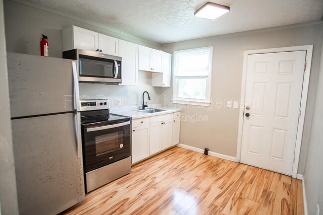 Foto del edificio - 1416 Chicago Ave