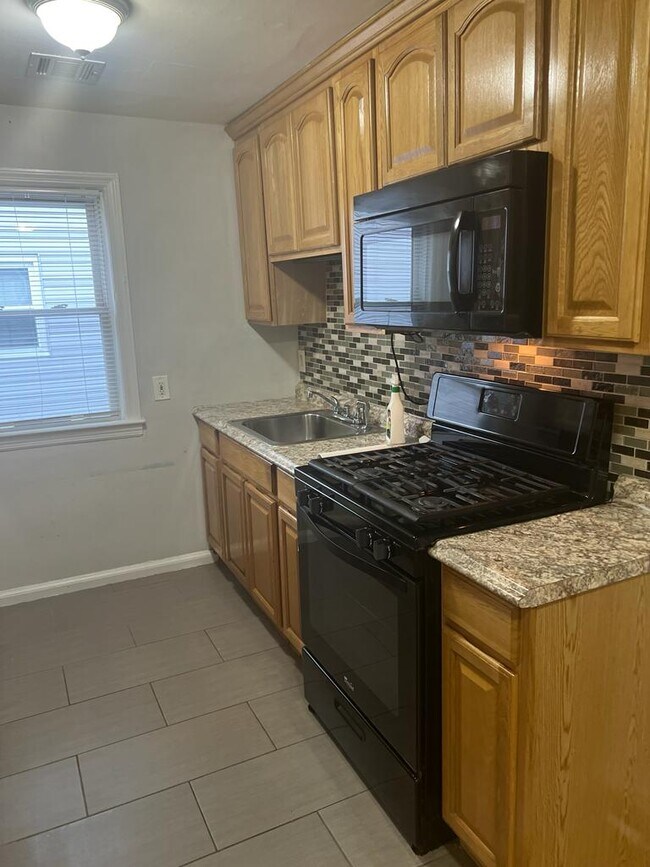 Foto del edificio - 718-724-724 Ogden St