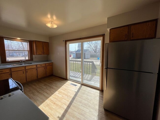 Foto del edificio - 622 Grand St