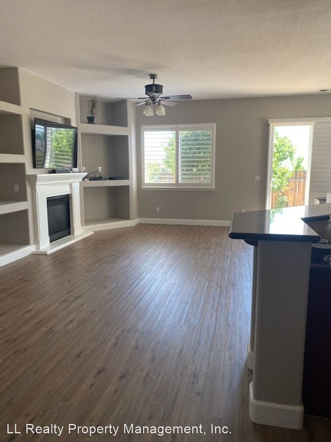 Building Photo - 3 br, 2 bath House - 1081 Tee Dr.