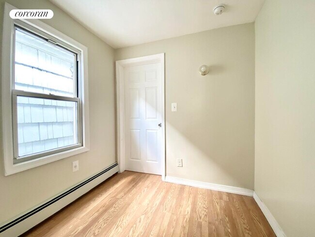 Foto del edificio - 1198 E 94th St