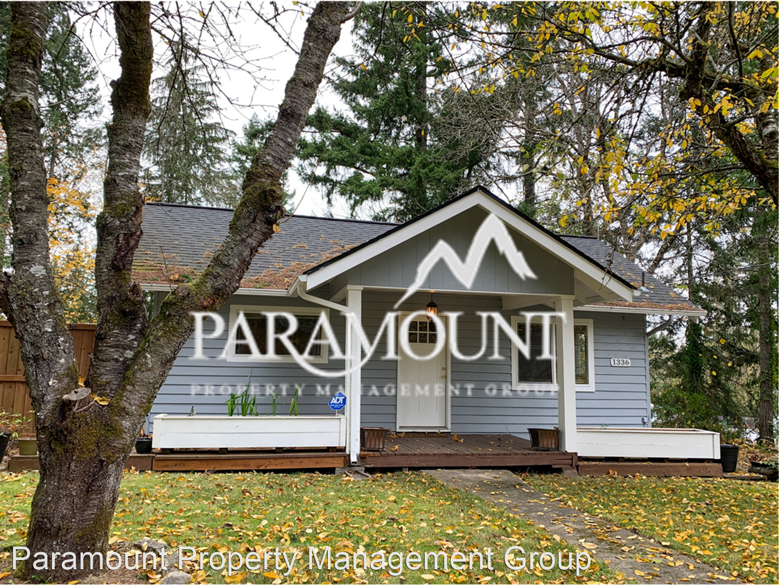 Foto principal - 3 br, 2 bath House - 1336 Sidney Ave