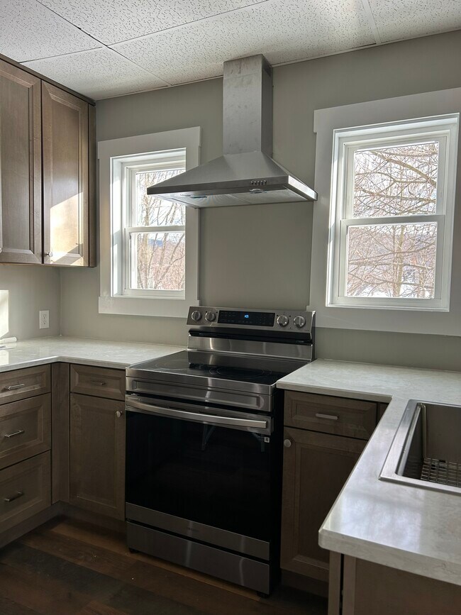 Foto del edificio - 138 Emery St