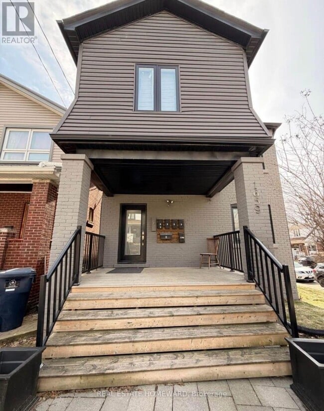 Building Photo - 1659 Gerrard St E