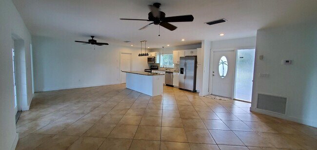 Foto del edificio - 1316 SW 4th St