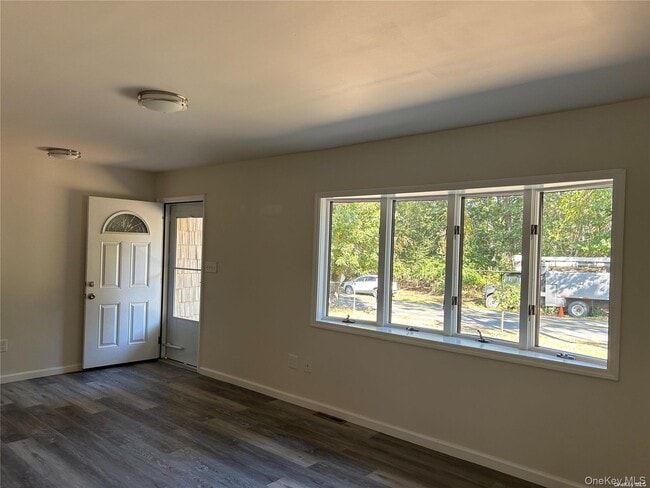 Foto del edificio - 70 J T Blvd