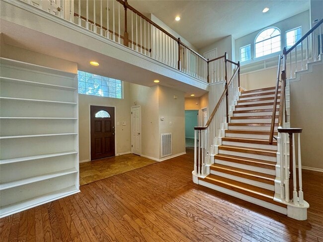 Building Photo - 10813 Redmond Rd