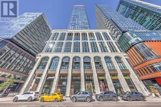 Building Photo - 470 Front St W