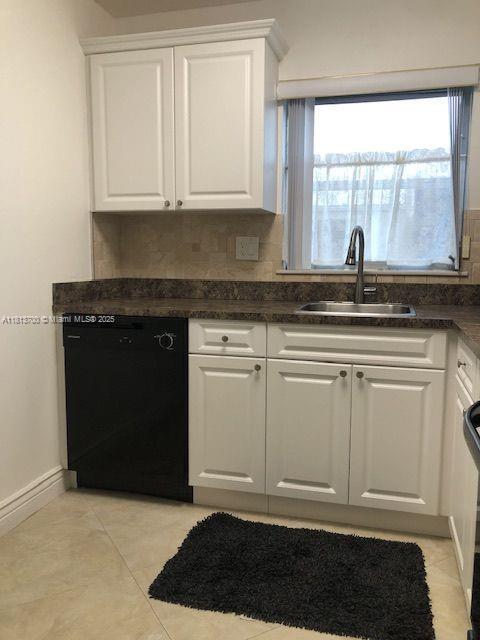 Foto del edificio - 7725 SW 86th St