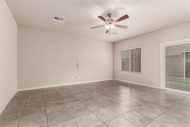 Foto del edificio - 3819 Corellia Ave