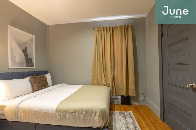 Foto del edificio - ROOM ONLY in 4-bed/1.0-bath Home