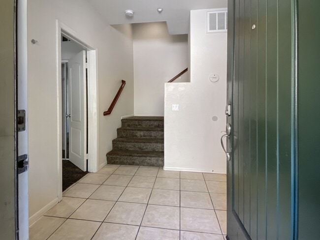 Building Photo - 209 Marquette Ave