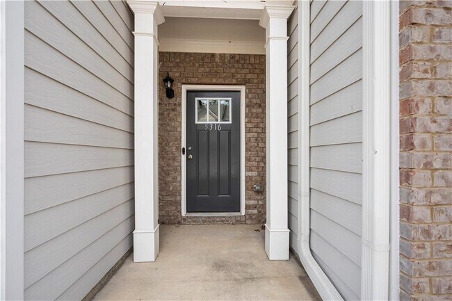 Foto del edificio - 5316 Radford Loop