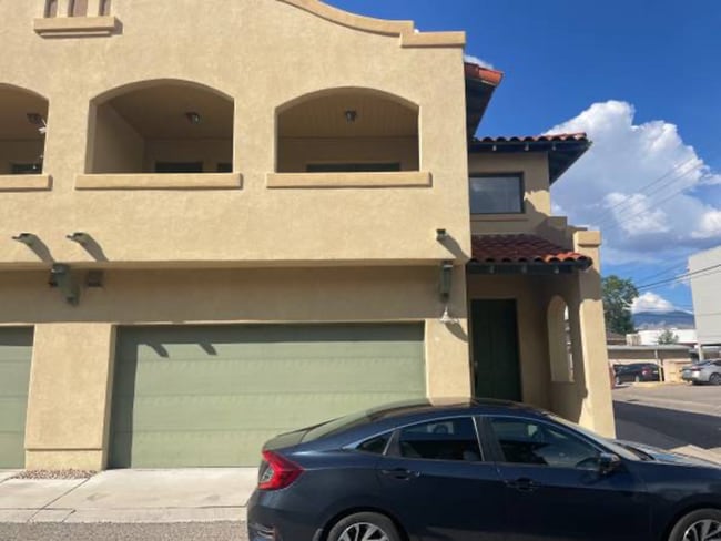Building Photo - 635 Harvill Dr