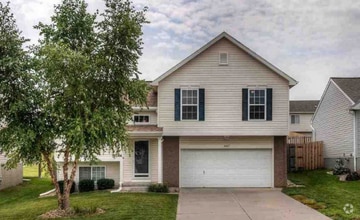 Building Photo - 16137 Cottonwood St