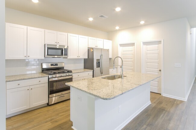 Foto del edificio - 631 Watercliff Dr
