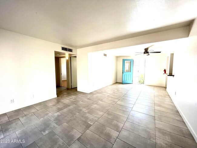 Foto del edificio - 3629 E Turney Ave