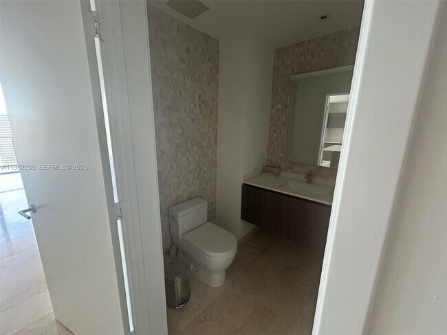 Foto del edificio - 88 SW 7th St