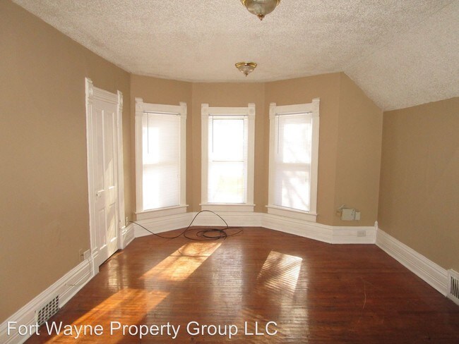 Building Photo - 1705 N Wells St