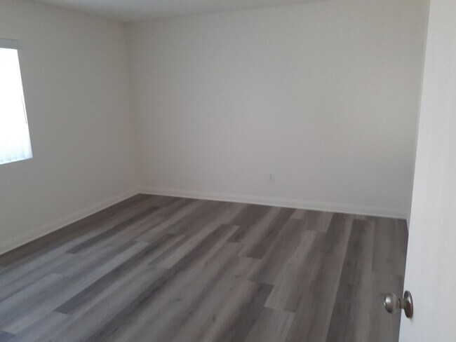 Foto del edificio - 1801 Bedford Ln