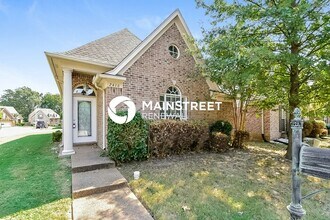 Building Photo - 2416 Gardenbrook Dr
