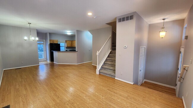 Foto del edificio - 1555 Cass Lake Rd