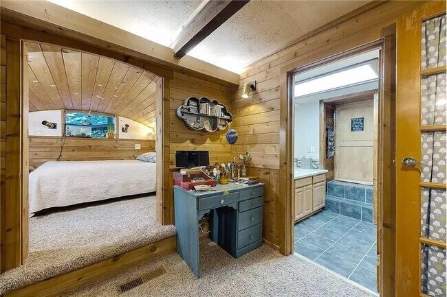 Foto del edificio - 751 Mountain Cir