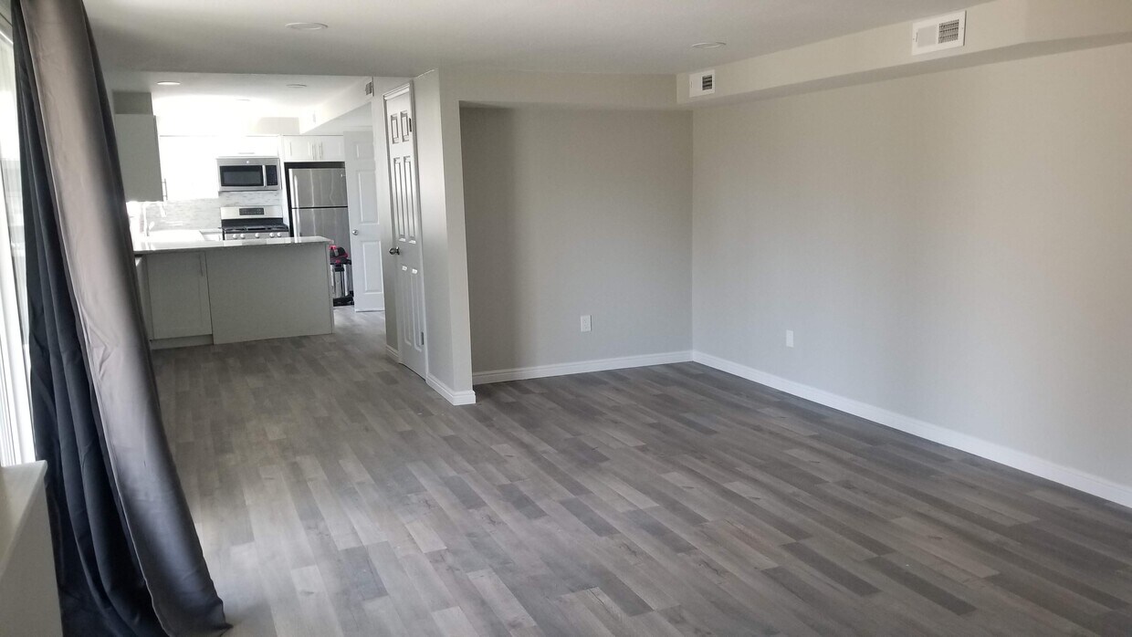 Foto principal - 10282 Golden Willow Dr