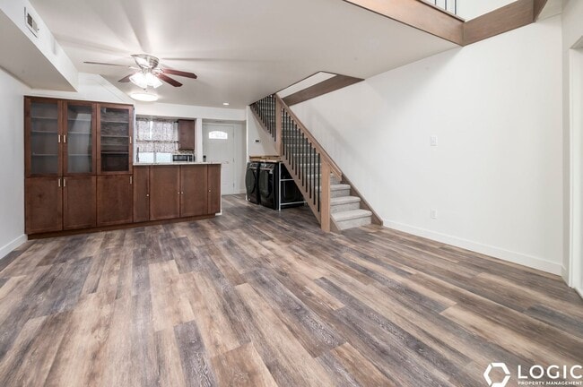 Foto del edificio - Stunning Townhome in Amazing Location!!