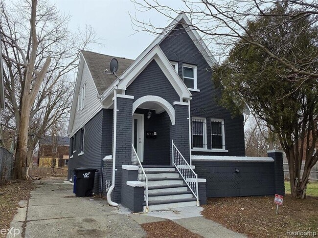 Foto del edificio - 5217 Lakeview St