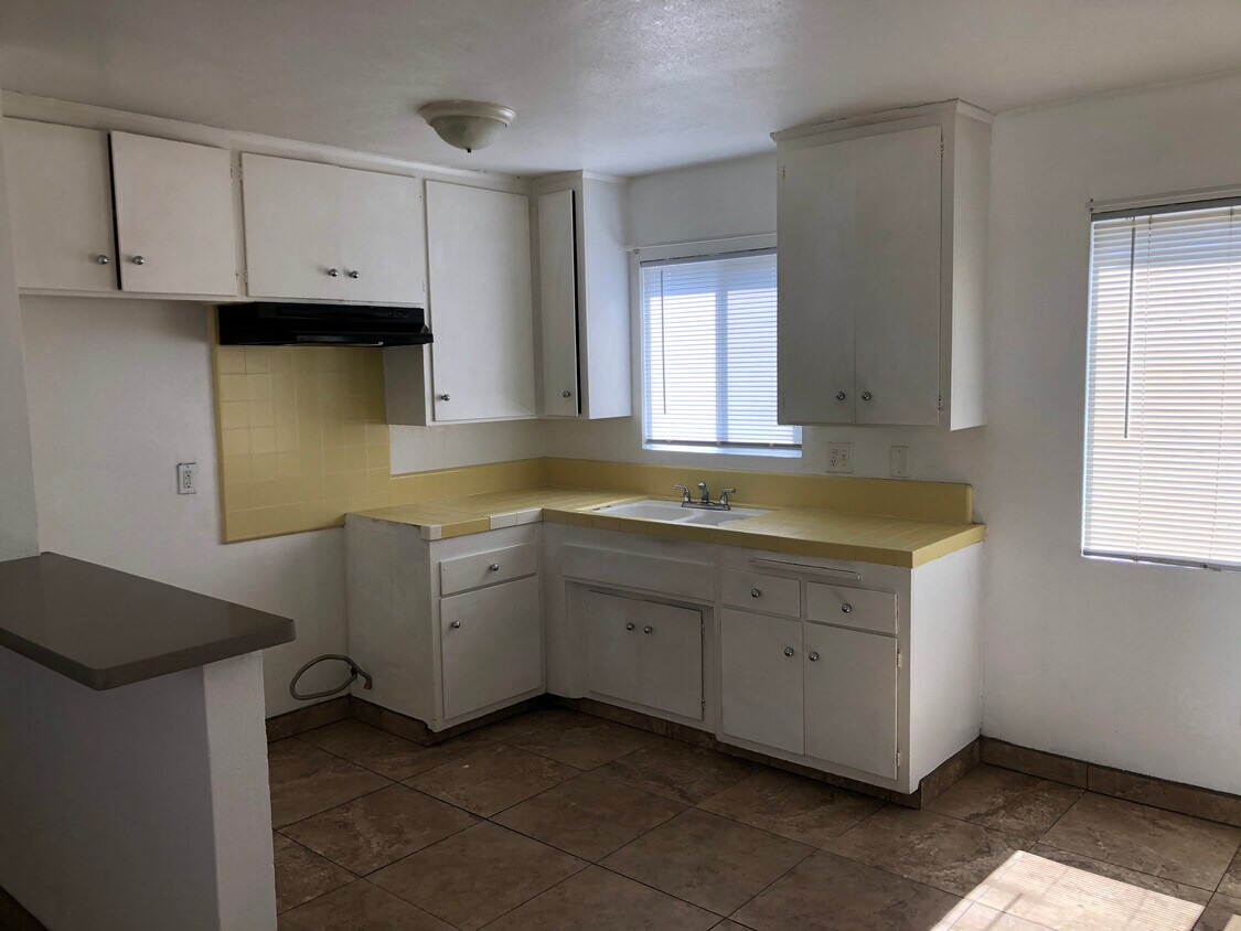 Kitchen - 22119 Clarkdale Ave