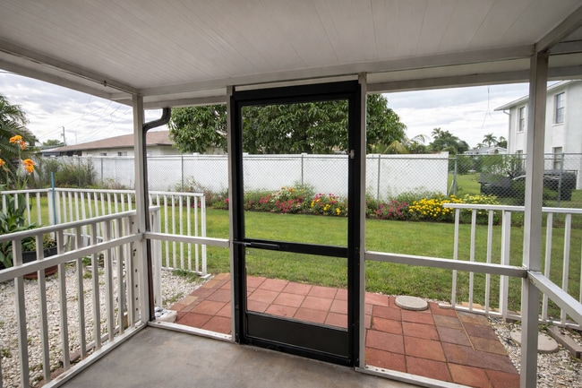 Foto del edificio - 11450 Char Ann Dr