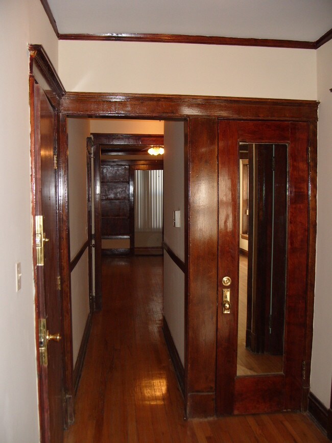 Foto del edificio - 6839 S East End Ave