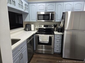 Building Photo - 1020 Coral Club Dr