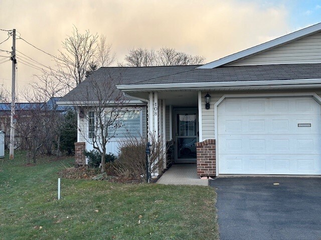 Photo du bâtiment - 108 Stafford Estates