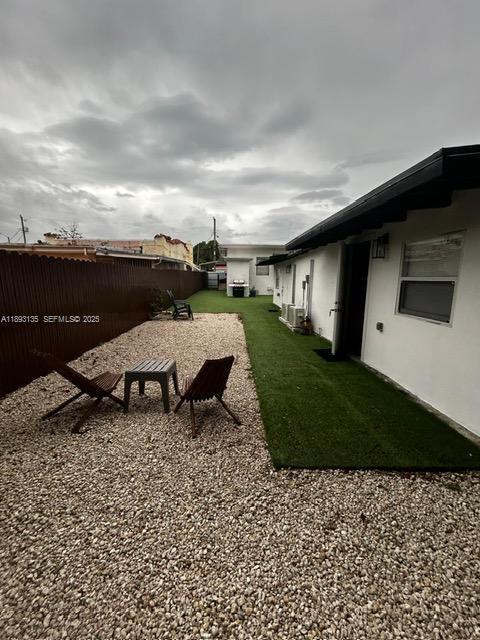 Foto del edificio - 1947 NW 33rd St