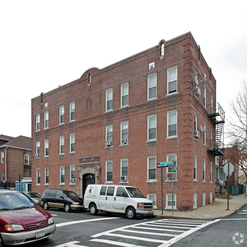 Primary Photo - 4606 Richardson Ave