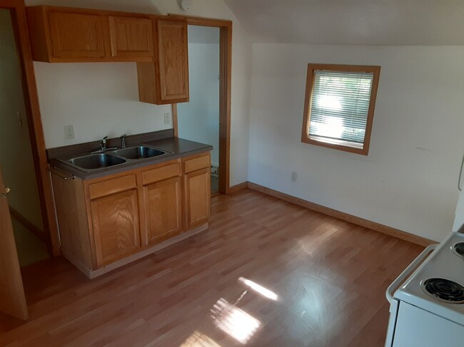 655 Wisconsin St Unit .5, Eau Claire, WI 54703 - Apartments in Eau ...